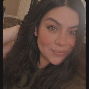 Meet your Posher, Paola